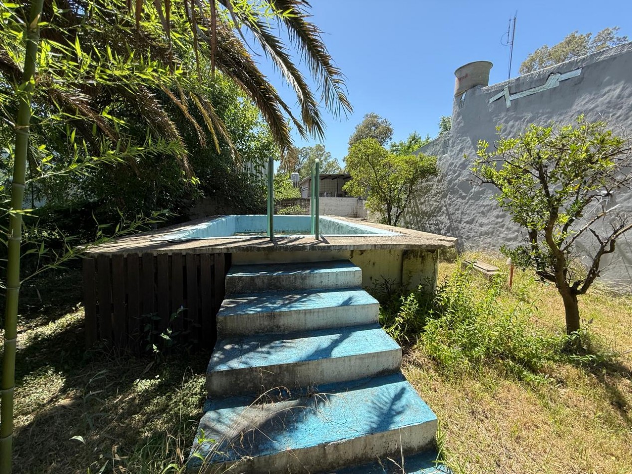 casa 2 dormitorios a refaccionar en  los pinos Villa Amelia 