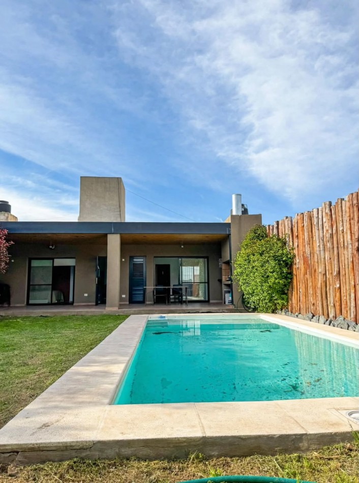  VENTA - CASA EN ALVAREZ