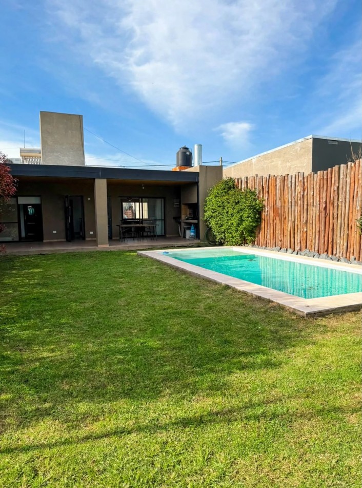  VENTA - CASA EN ALVAREZ