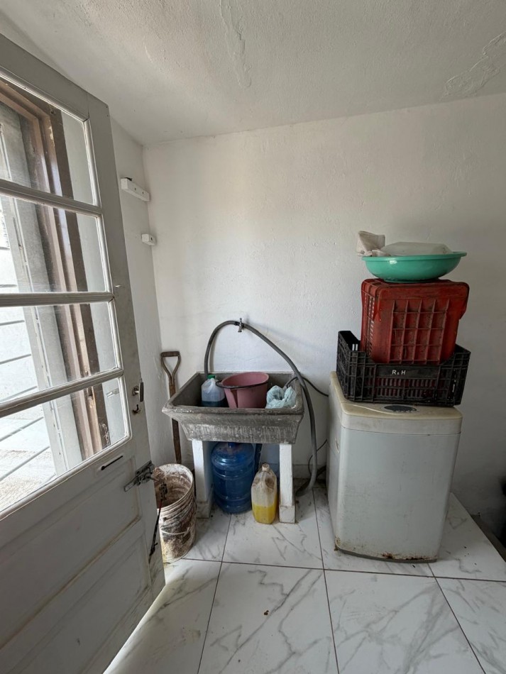 Casa en Esquina Arijon 1400 - Tiro Suizo-
